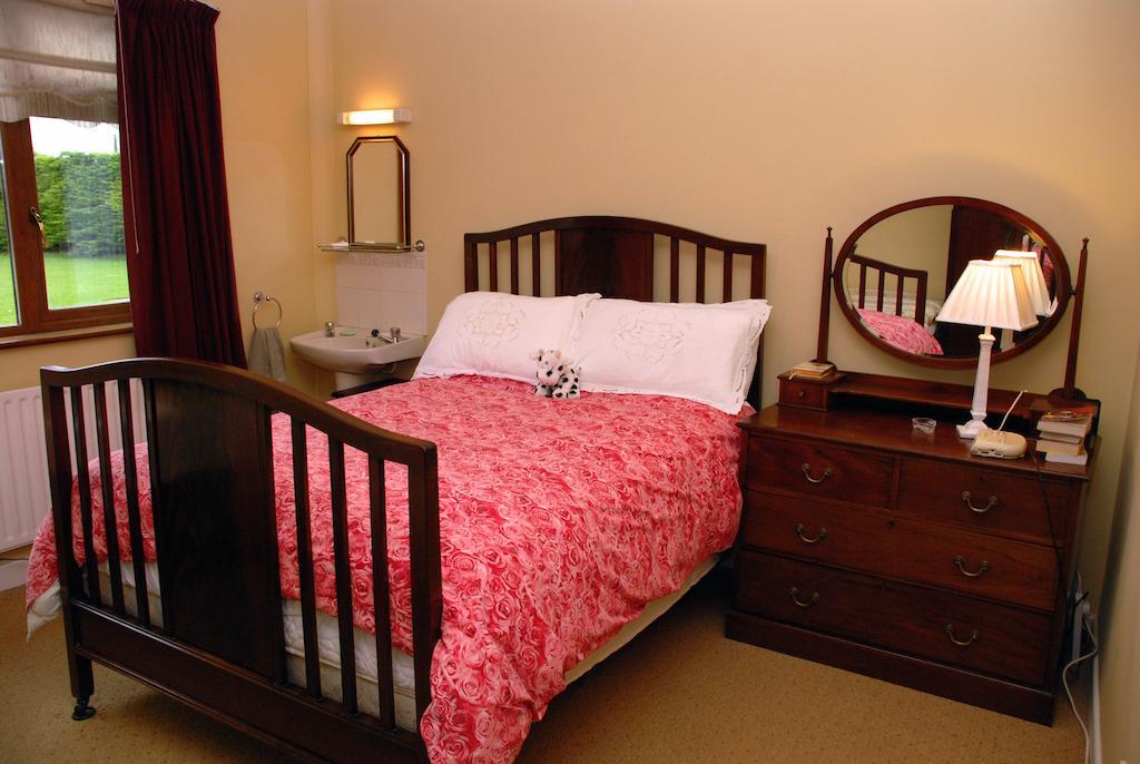 Cradog Farmhouse B&B Urlingford Habitación foto